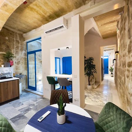 Mandera'S Boutique Suites & Dorms Валетта Экстерьер фото