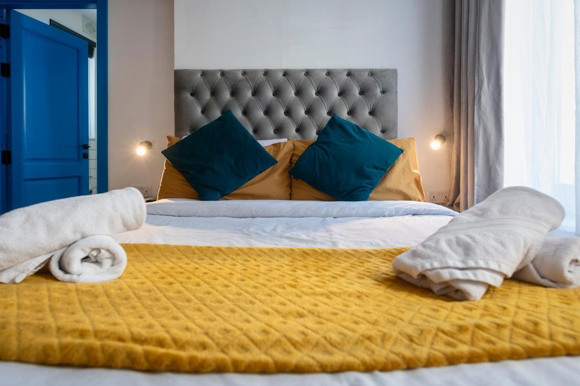 Mandera'S Boutique Suites & Dorms Валетта Экстерьер фото