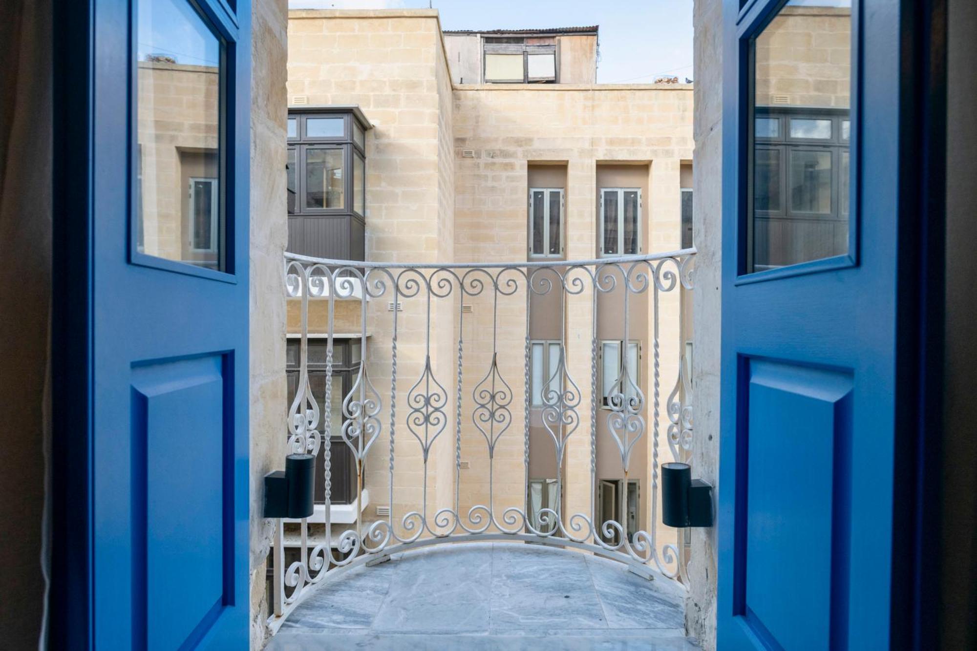 Mandera'S Boutique Suites & Dorms Валетта Экстерьер фото