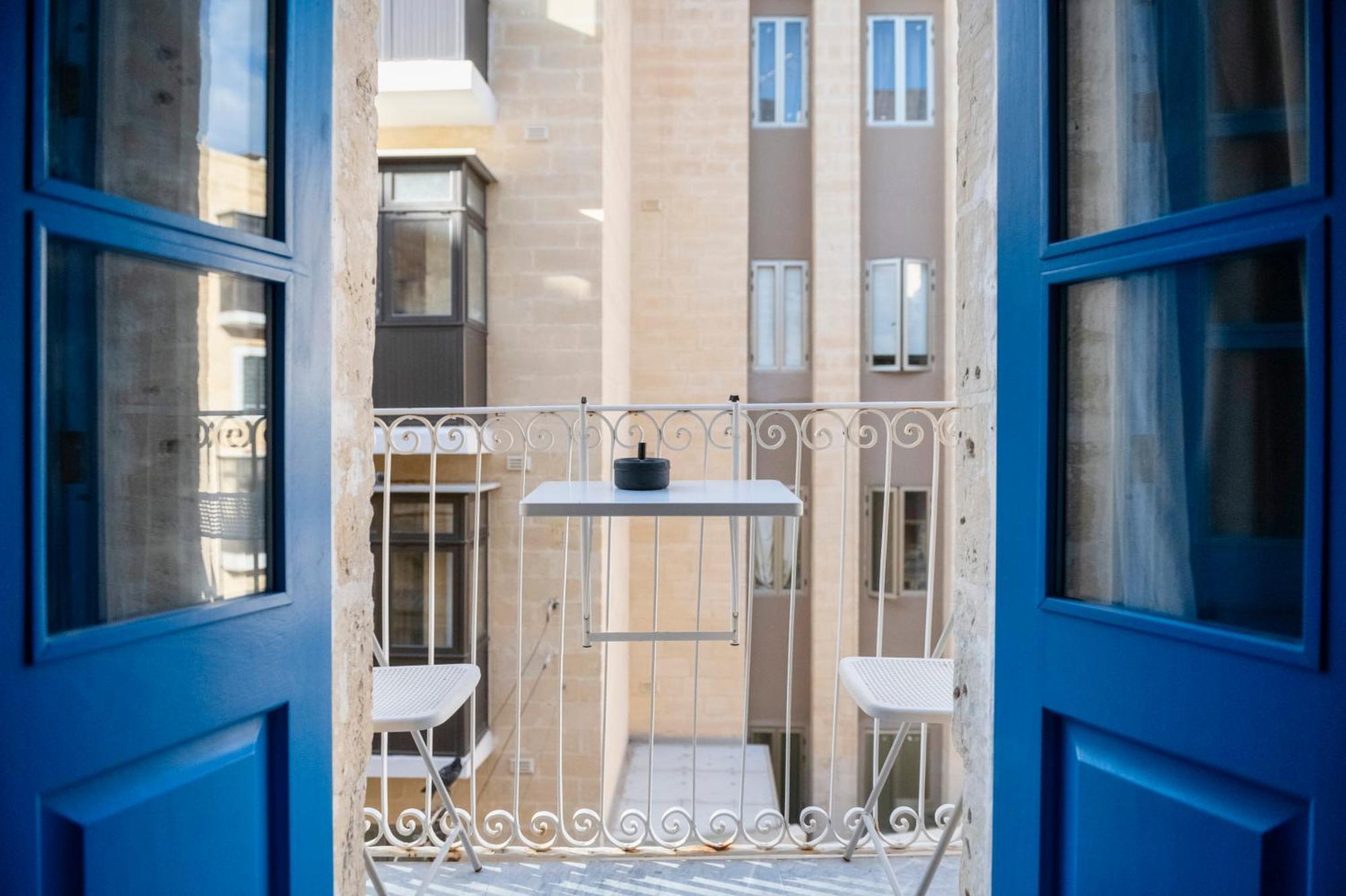 Mandera'S Boutique Suites & Dorms Валетта Экстерьер фото