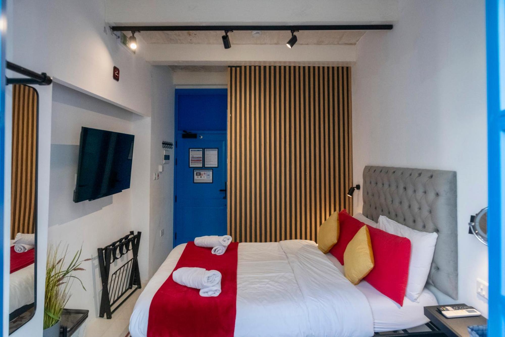 Mandera'S Boutique Suites & Dorms Валетта Экстерьер фото